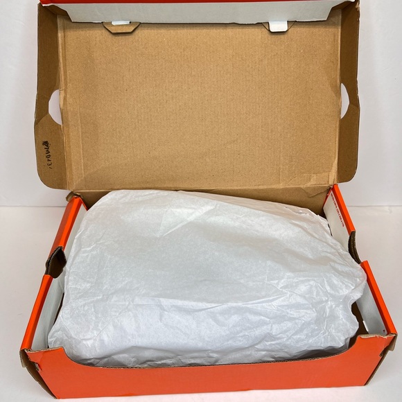 Nike Womens Free RN 2018 White/Black Running Shoes Sz 9 New with Box! 942837-100 - Picture 16 of 16